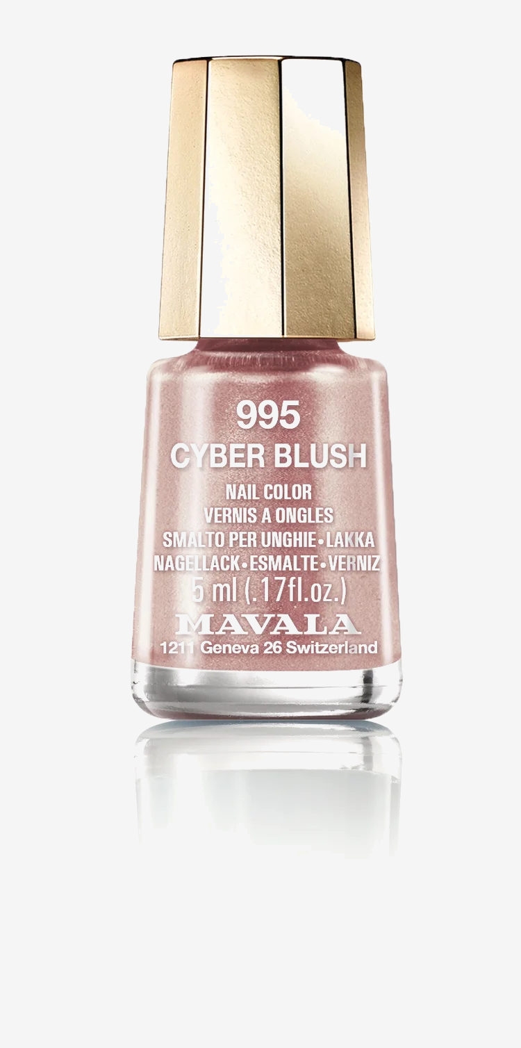 Cyber Chic - image 3