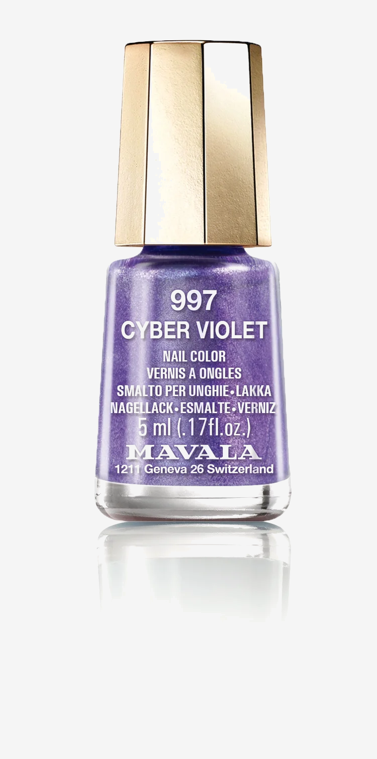 Cyber Chic - image 5
